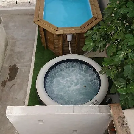 Maison De Village Atypique 8-10 Pers Holiday home