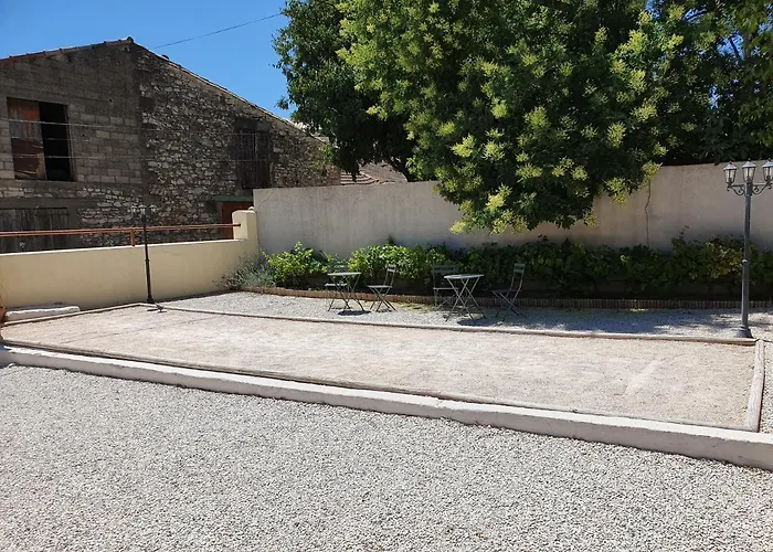 Maison De Village Atypique 8-10 Pers *