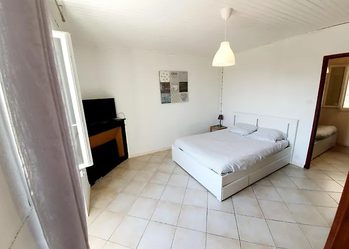 別荘 Maison De Village Atypique 8-10 Pers Saint-Gervasy